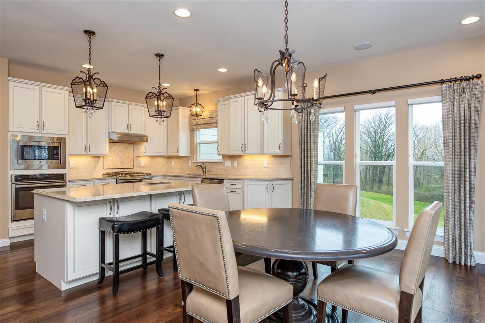 Belle Maison - Residential