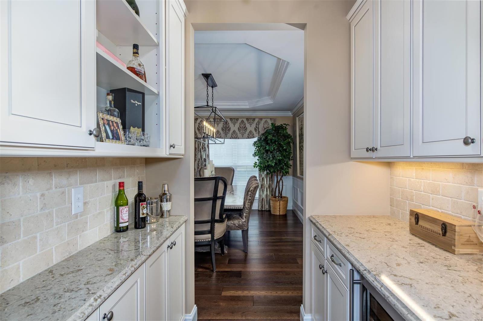 Belle Maison - Residential