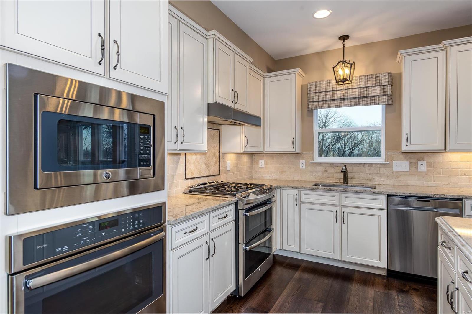 Belle Maison - Residential