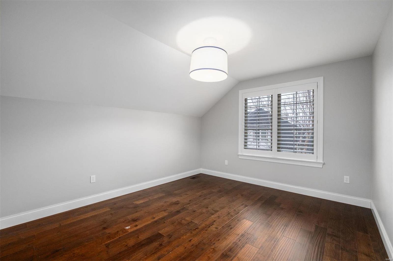 Woods Of Ladue The - Residential