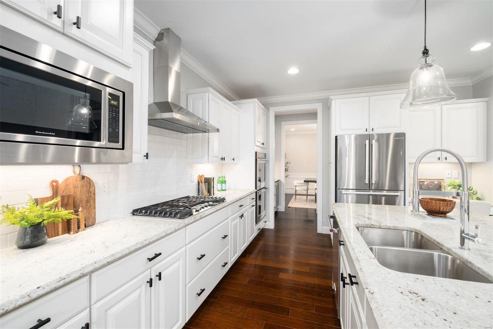 Woods Of Ladue The - Residential