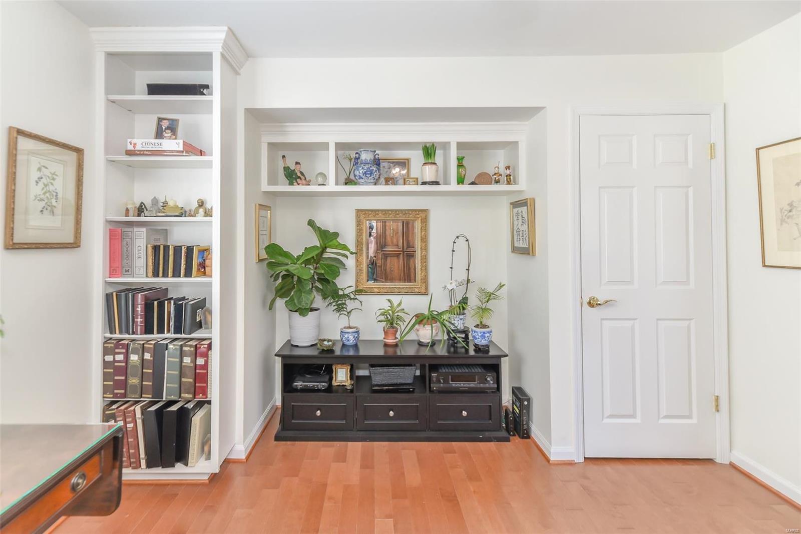 Essex Place Condo - Residential