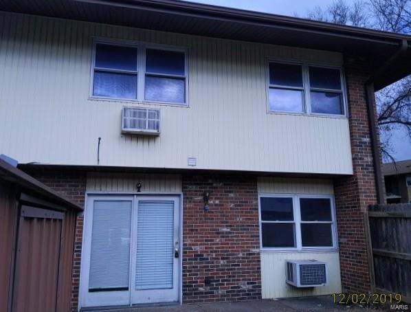 Hazelcrest Condo - Residential