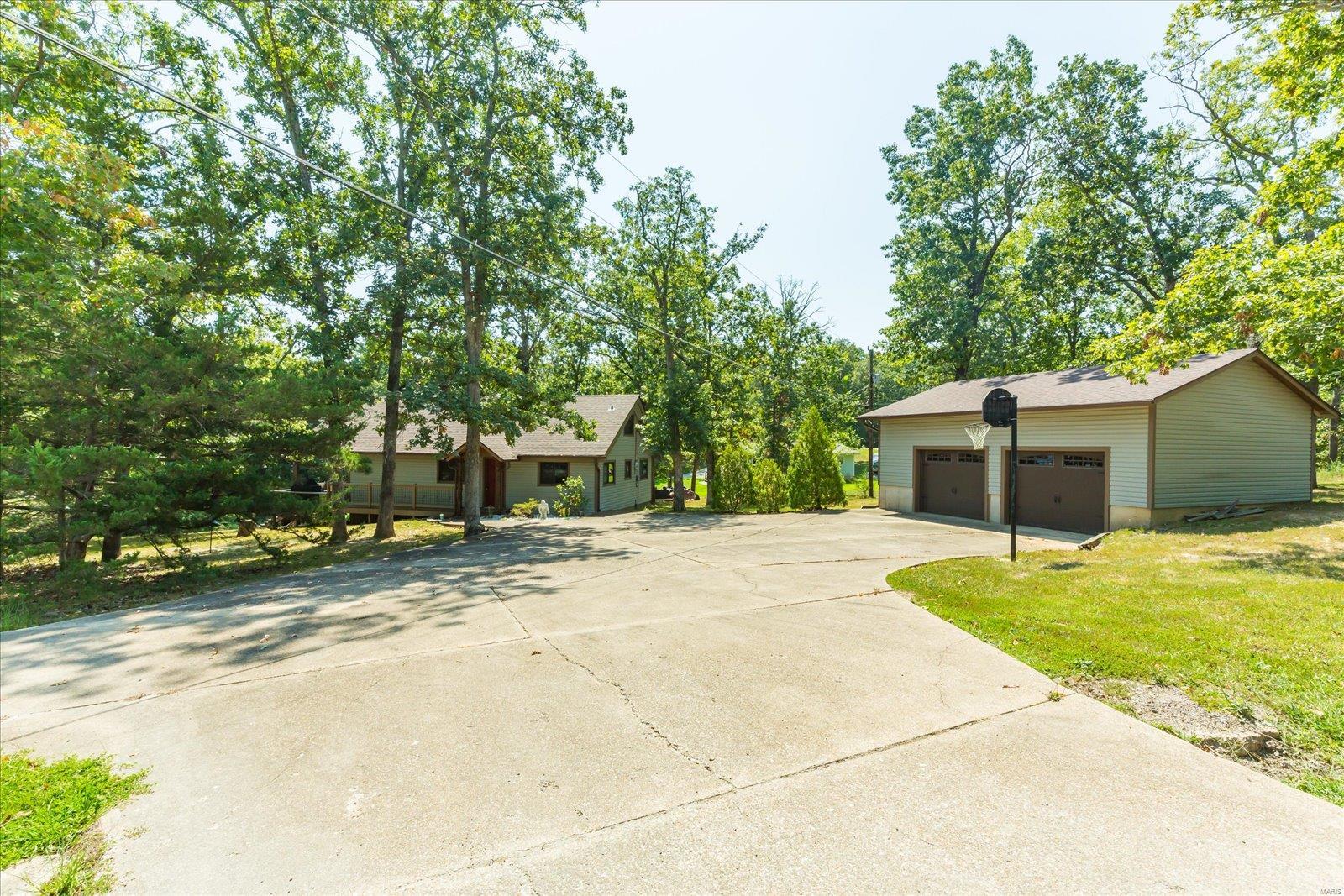 Photo 4 of 63 of 1382 Osage Road house