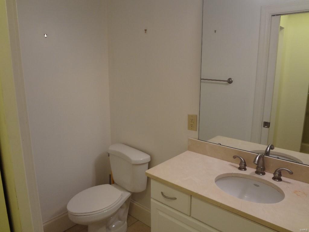 6253 Rosebury Condo - Residential