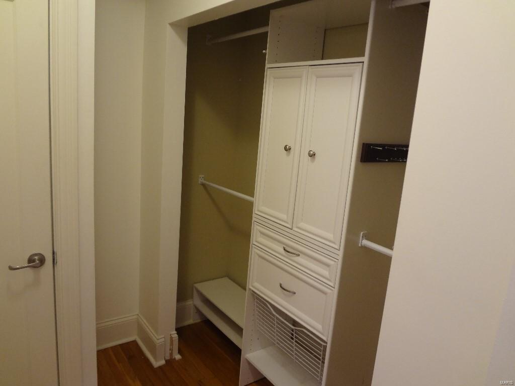 6253 Rosebury Condo - Residential