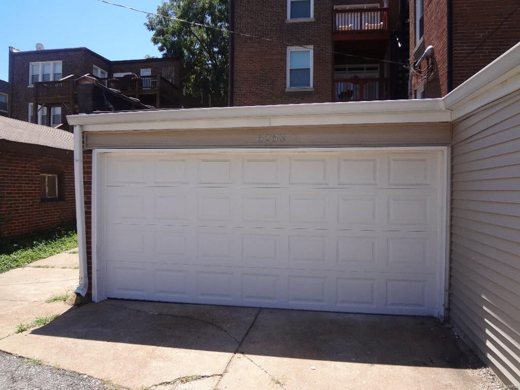 6253 Rosebury Condo - Residential