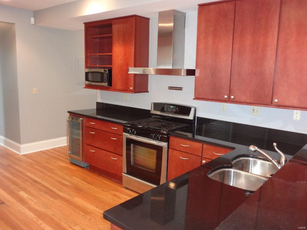 6253 Rosebury Condo - Residential