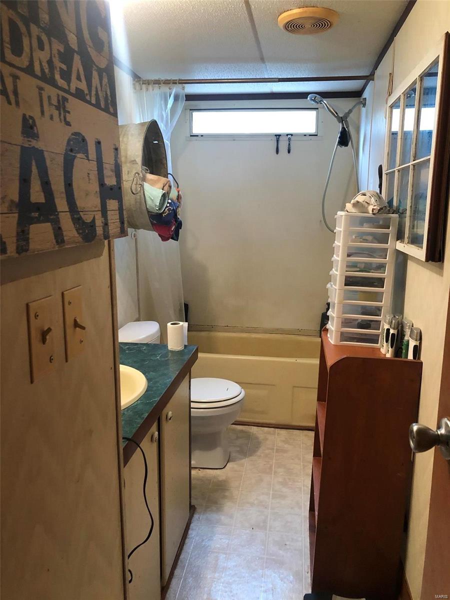 NON SUBDIVISION - Residential