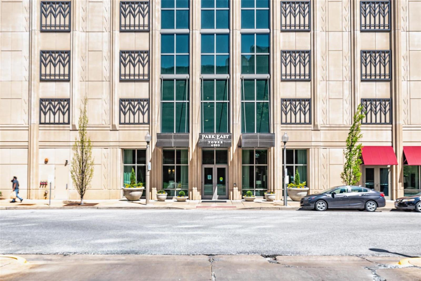 Park East Tower - Residential