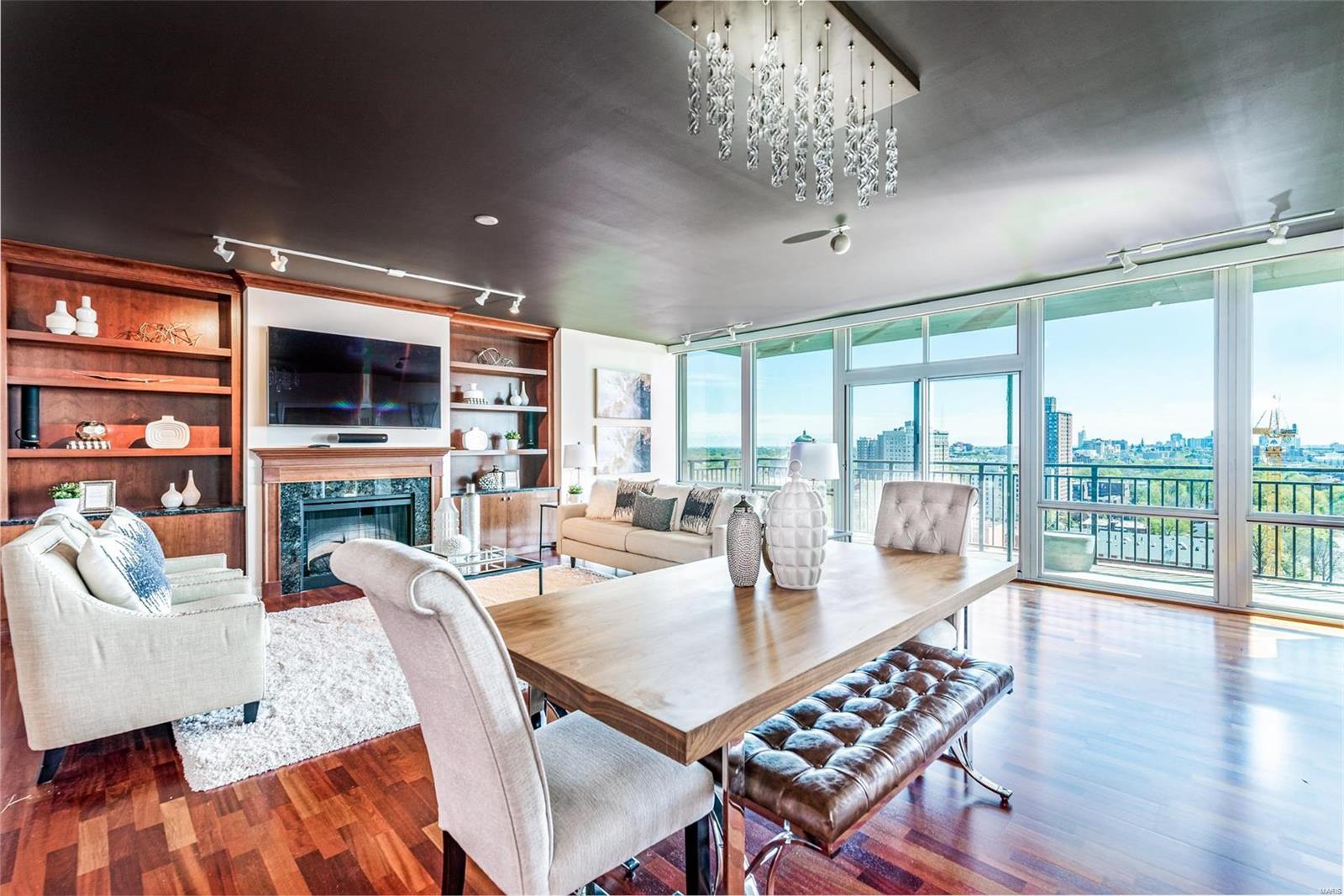 Park East Tower - Residential