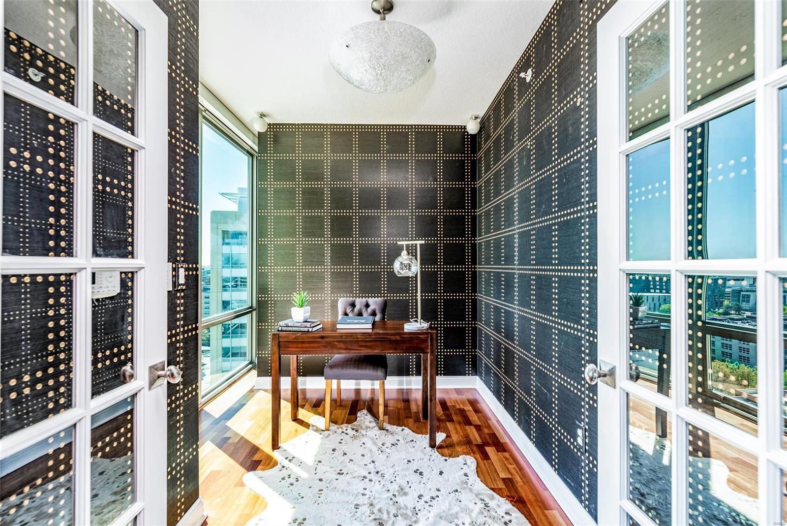 Park East Tower - Residential