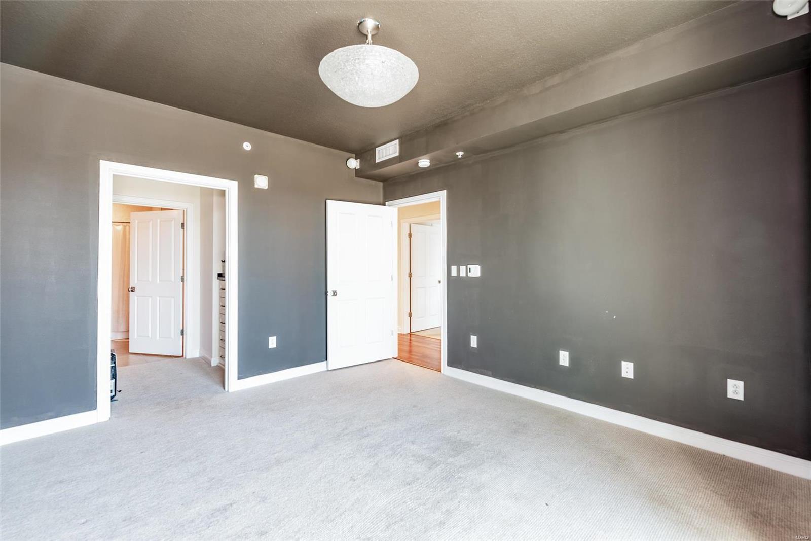 Park East Tower - Residential