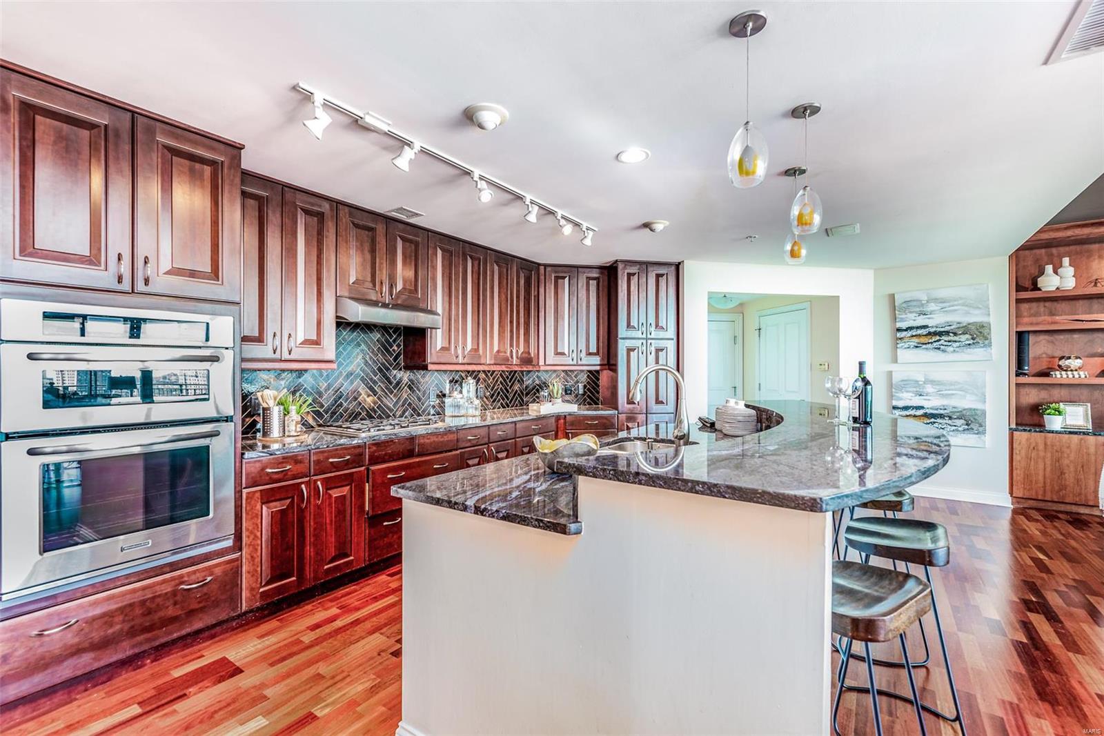 Park East Tower - Residential