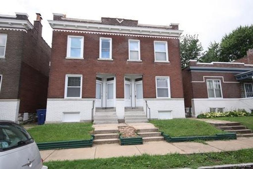 This 4-family is fully rented and will be cash flowing for you from the get go. All four units in this great turnkey investment opportunity are 1 bed, 1 bath (shotgun style) and are renting for $525 a month. Recent updates include new tuckpointing completed in November 2015, new roof November 2015, and new deck March 2016.  Available individually or in a package with #16079039 and #16079063.