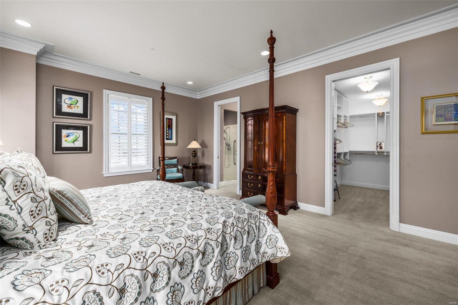 Richmond Place Condo - Residential