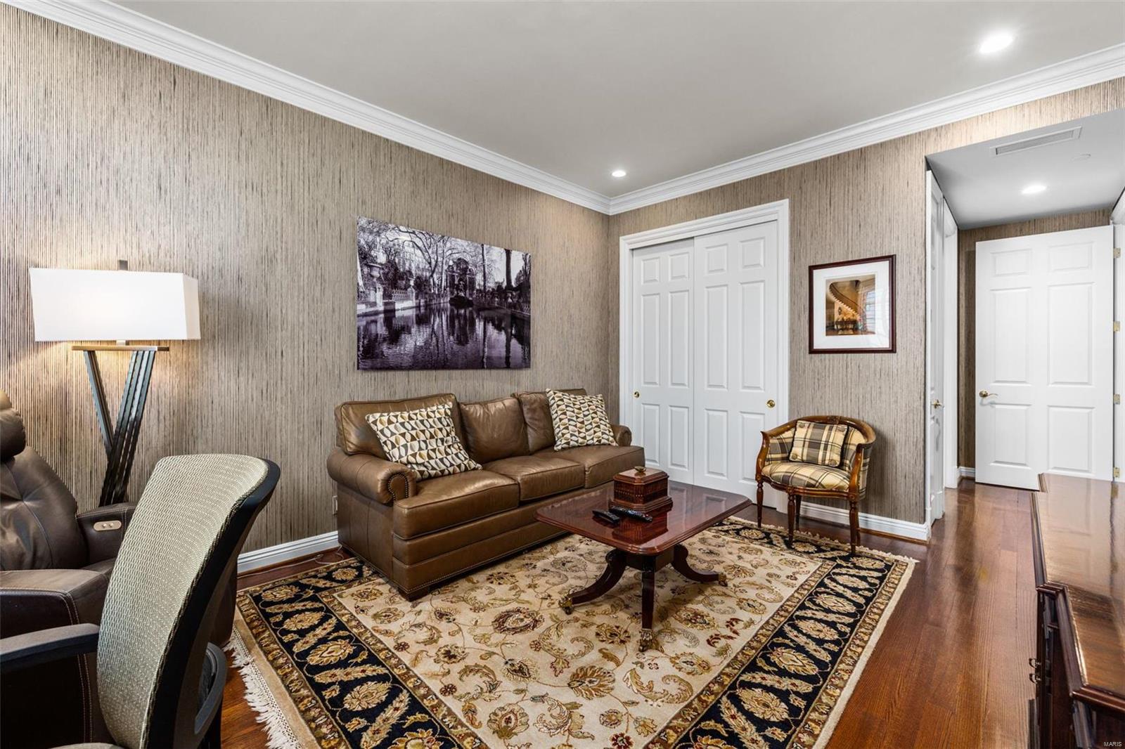 Richmond Place Condo - Residential