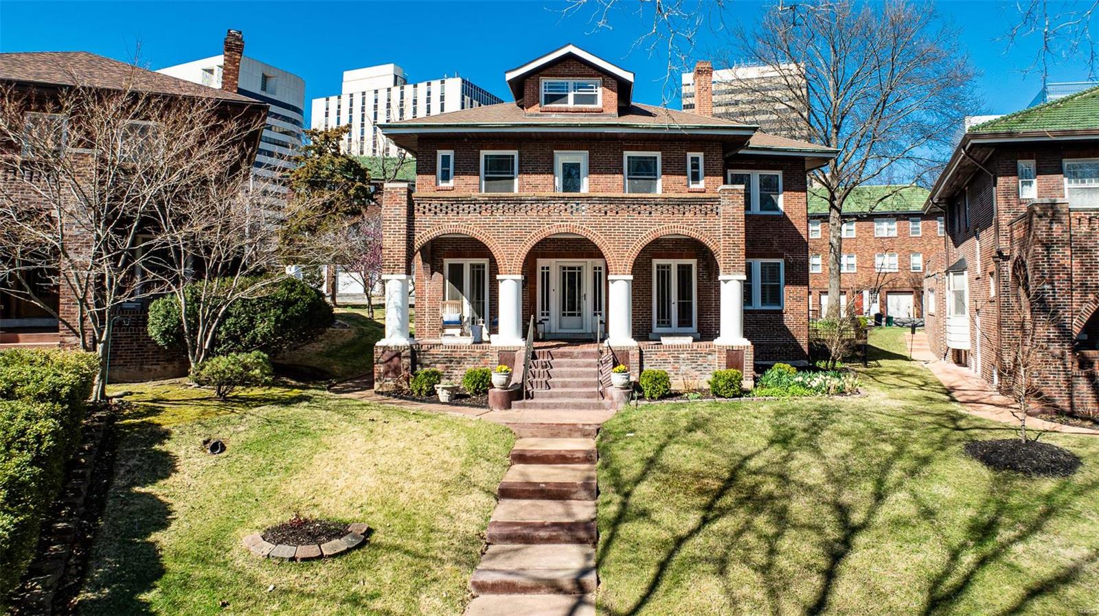 Country Club Court - Residential