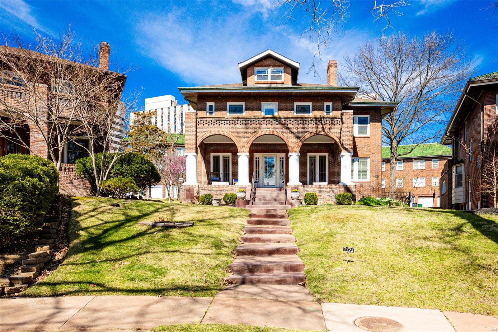 Country Club Court - Residential