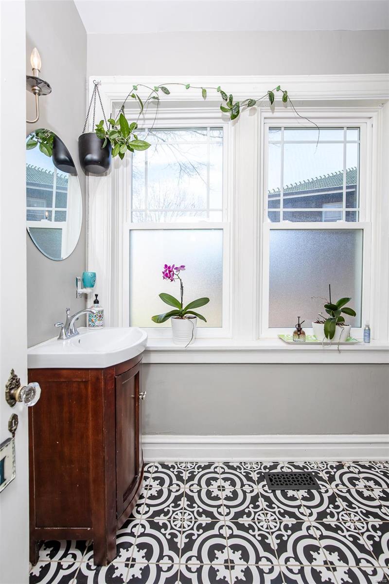 Country Club Court - Residential