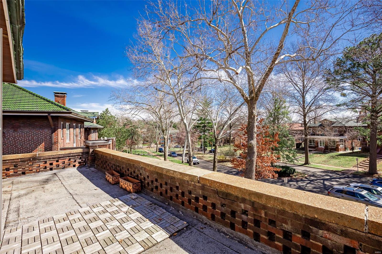 Country Club Court - Residential