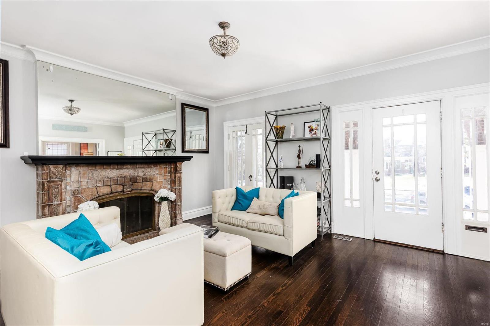 Country Club Court - Residential