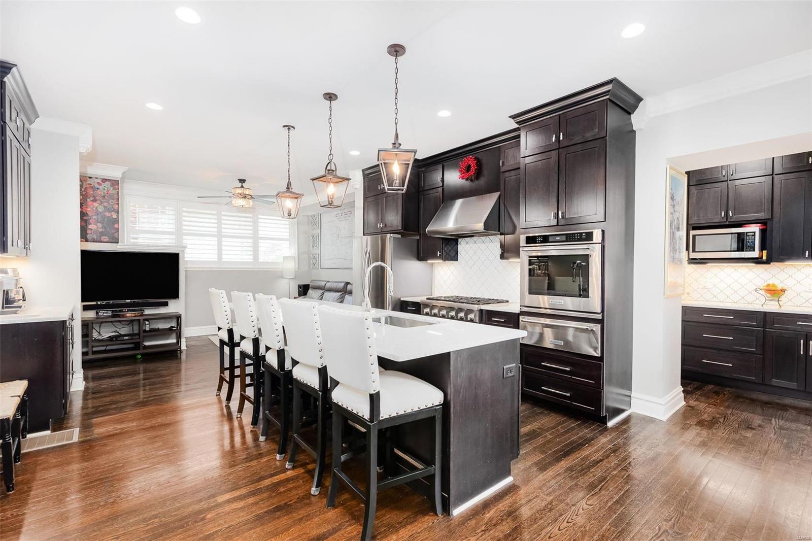 Country Club Court - Residential