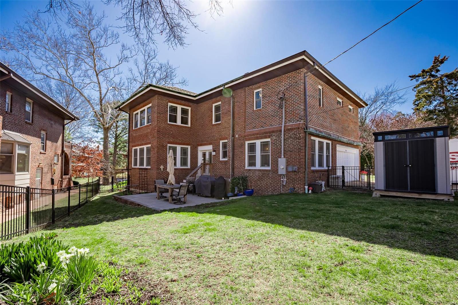 Country Club Court - Residential