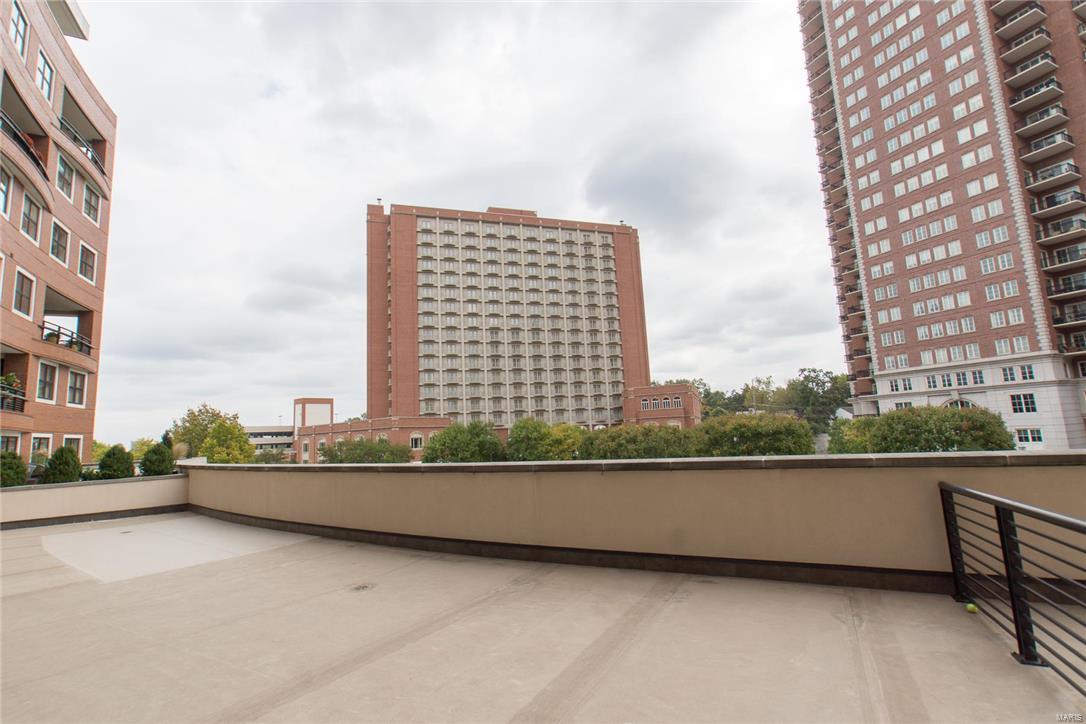 Crescent Condo - Residential