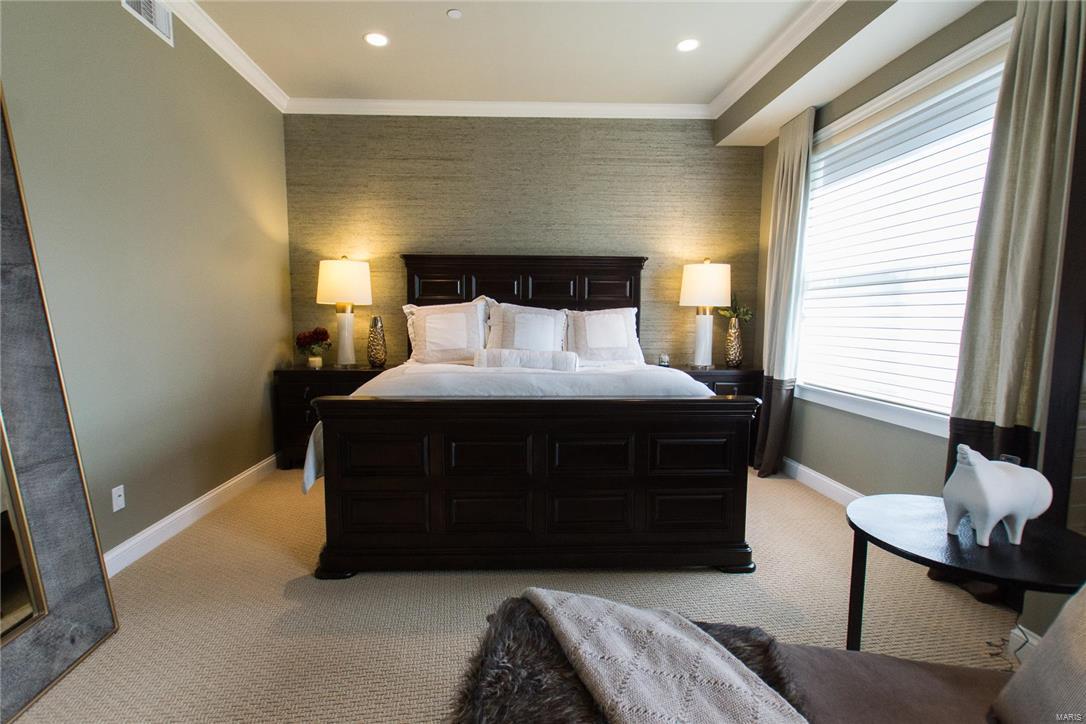 Crescent Condo - Residential