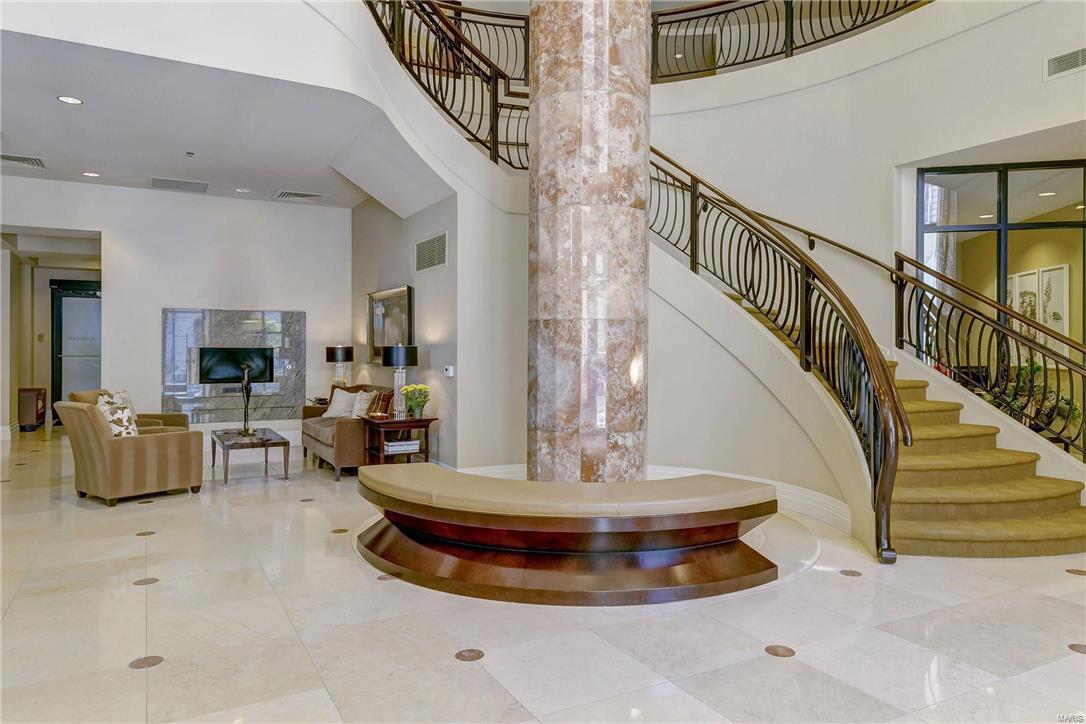 Crescent Condo - Residential