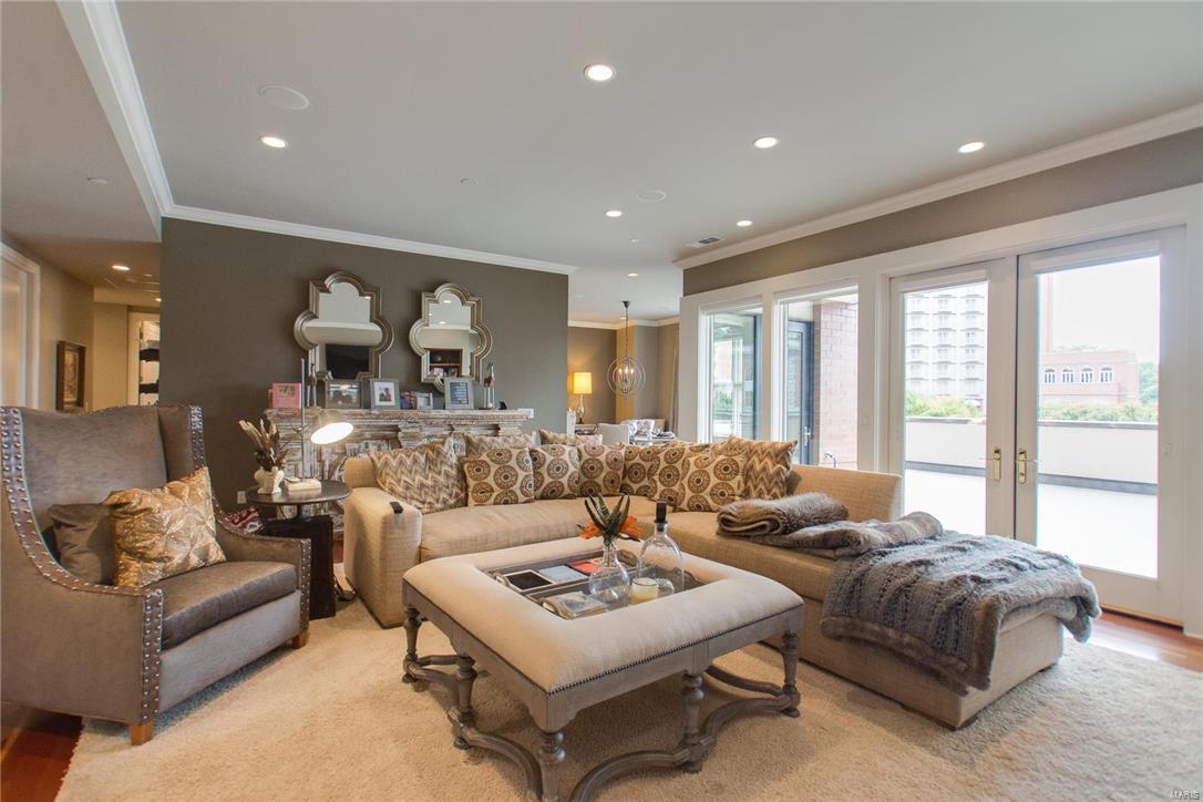 Crescent Condo - Residential