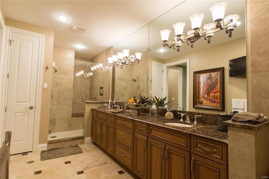 Crescent Condo - Residential