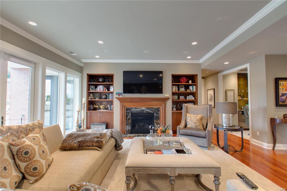 Crescent Condo - Residential