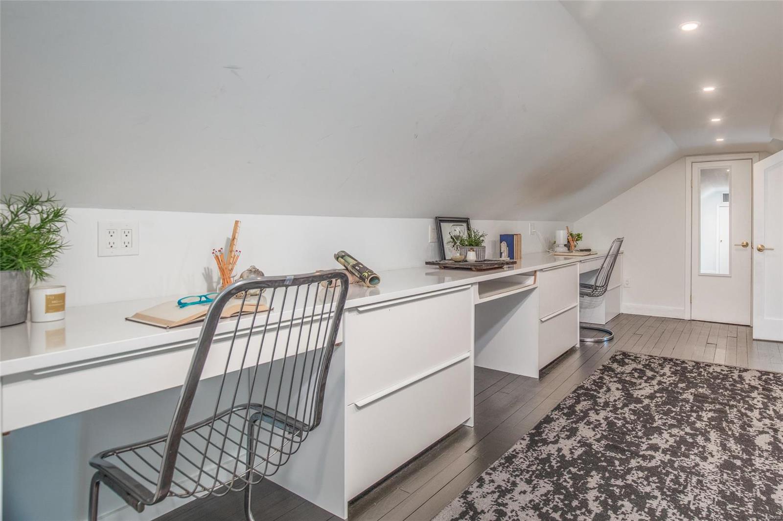 Hillcrest - Residential