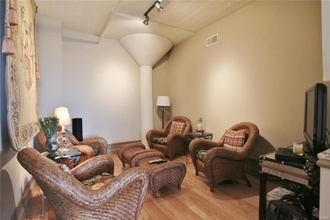 Maison Lofts - Residential