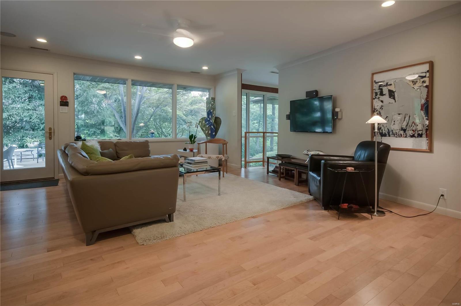 Brazillian Court - Residential