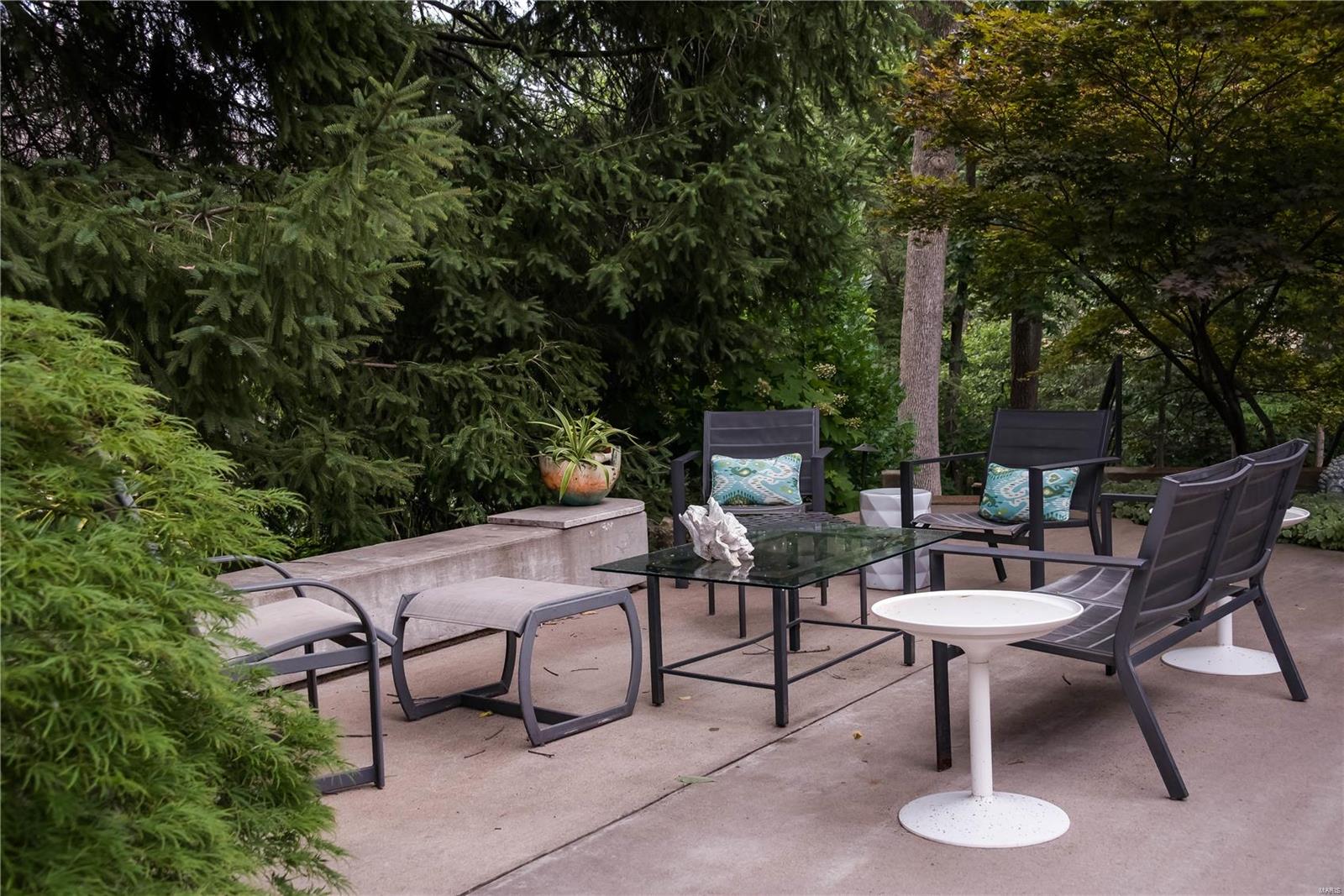 Brazillian Court - Residential