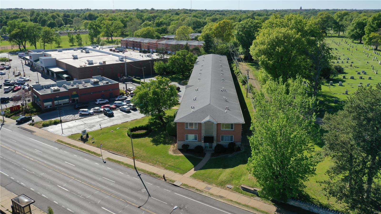 Gravois on the Green - Residential Income