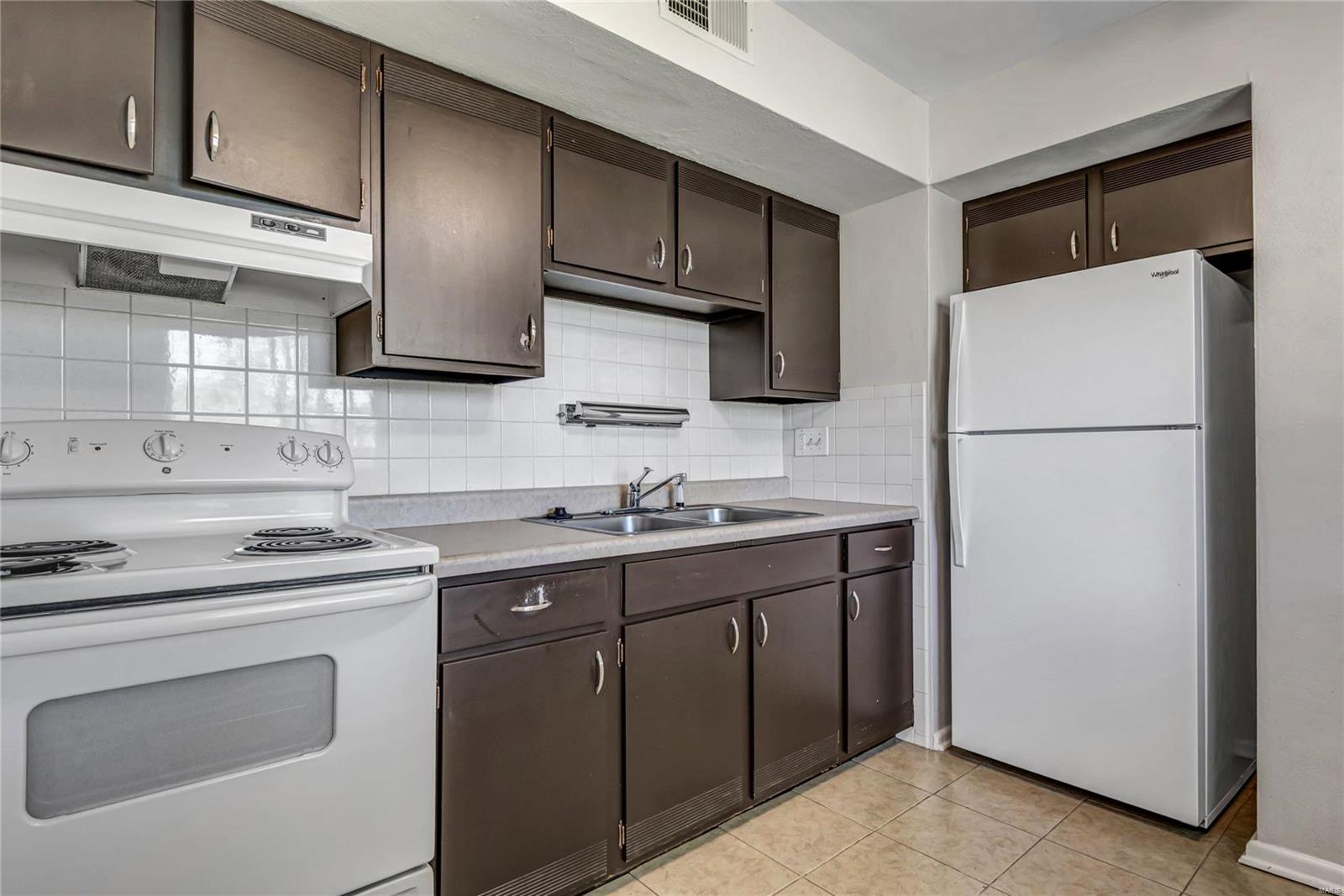 Gravois on the Green - Residential Income