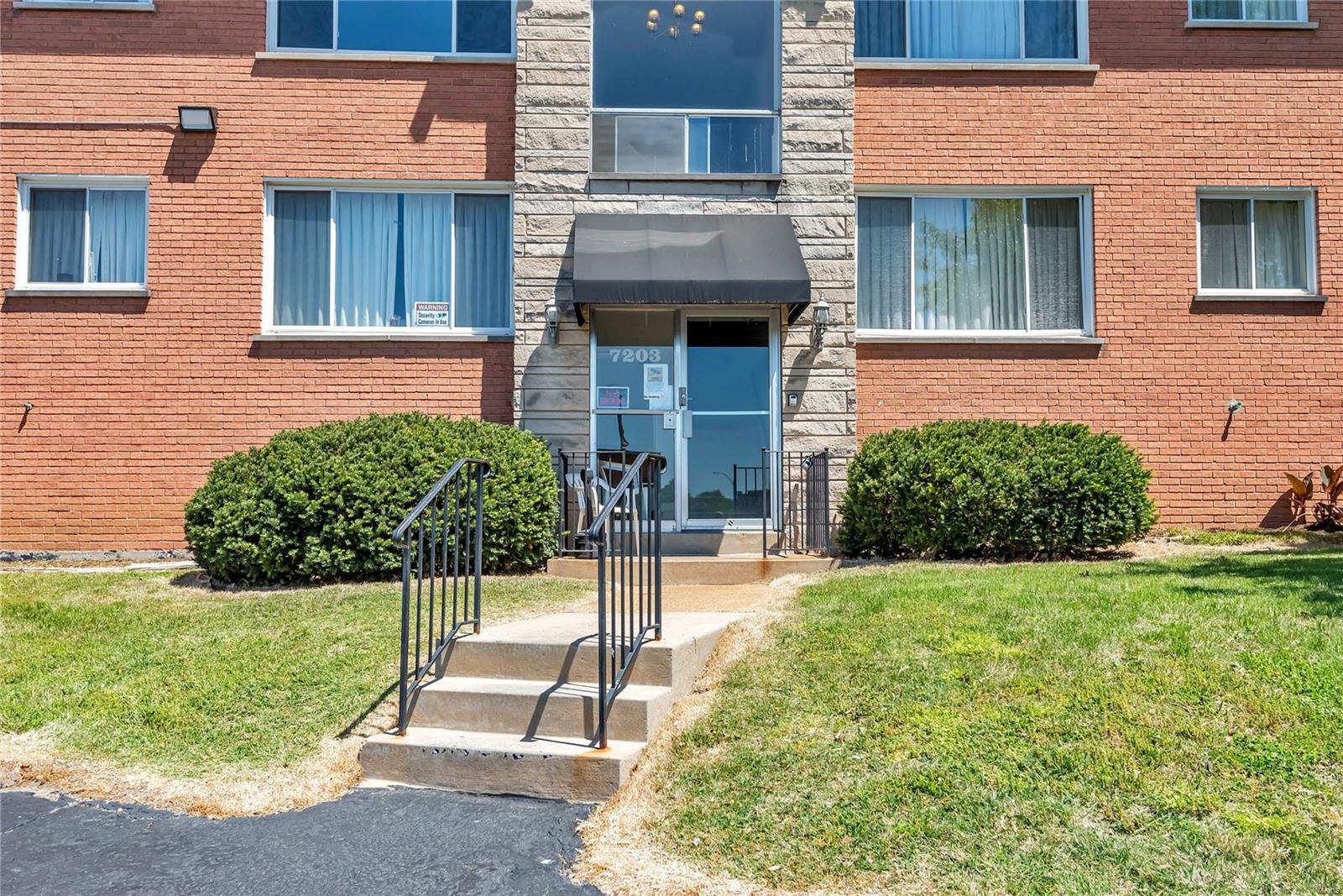 Gravois on the Green - Residential Income