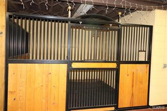 Merry & Oneils/Hillsboro Add - Commercial Sale