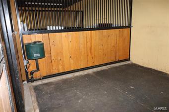 Merry & Oneils/Hillsboro Add - Commercial Sale