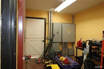 Merry & Oneils/Hillsboro Add - Commercial Sale