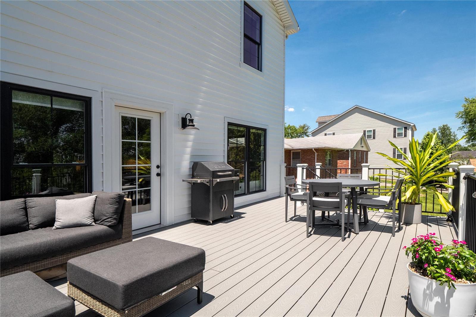 High School Terrace - Residential