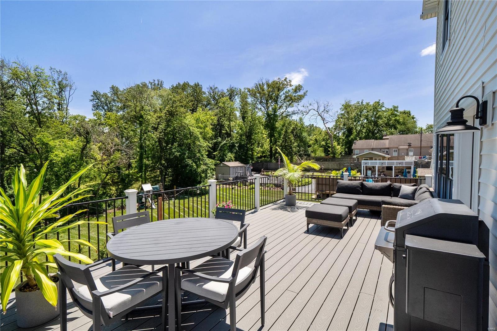 High School Terrace - Residential