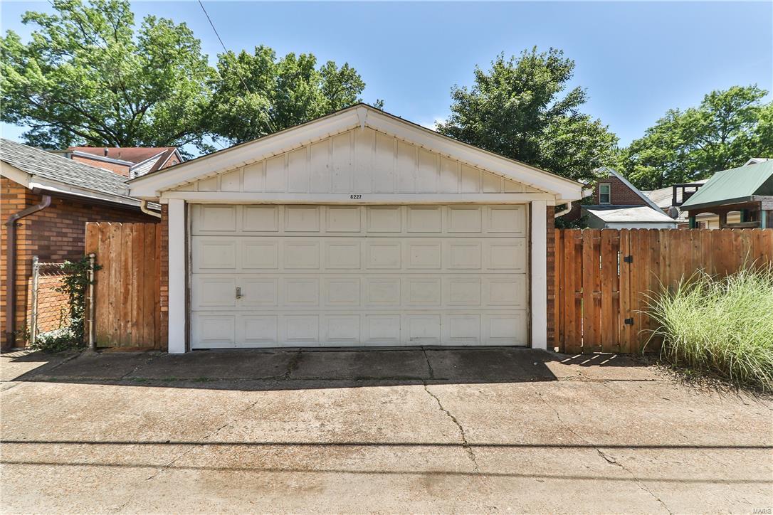 St Louis Hills - Residential