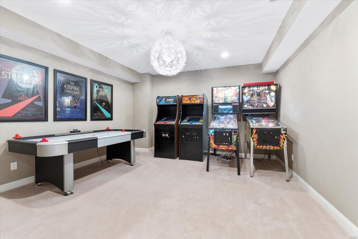 Chesterfield, Missouri 63017, United States, 5 Bedrooms Bedrooms, ,6 BathroomsBathrooms,Residential,Pending,113341