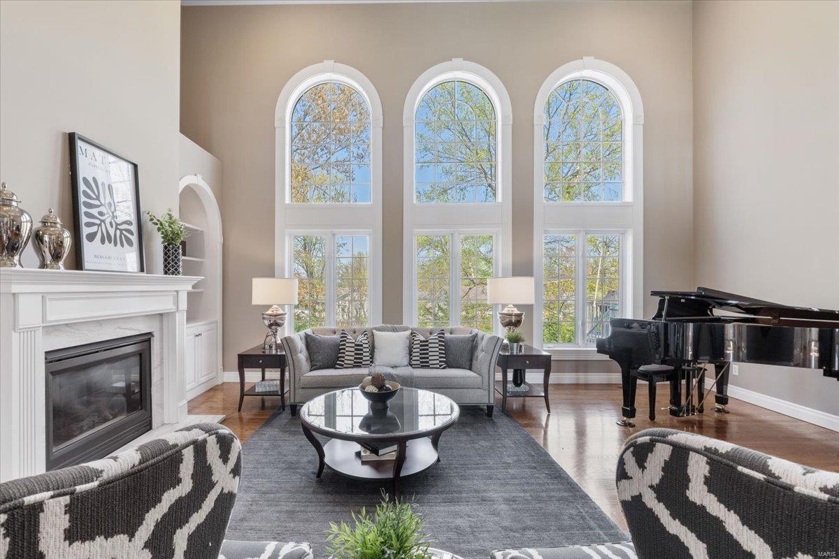 Chesterfield, Missouri 63017, United States, 5 Bedrooms Bedrooms, ,6 BathroomsBathrooms,Residential,Pending,113341