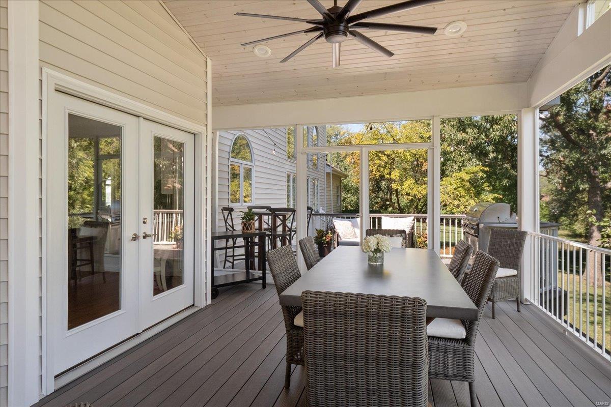 Chesterfield, Missouri 63017, United States, 5 Bedrooms Bedrooms, ,6 BathroomsBathrooms,Residential,Pending,113341